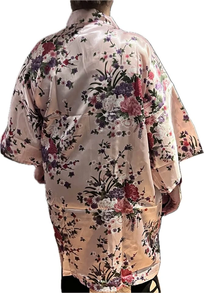 🌟NWOT! Floral Satin Kimono Robe