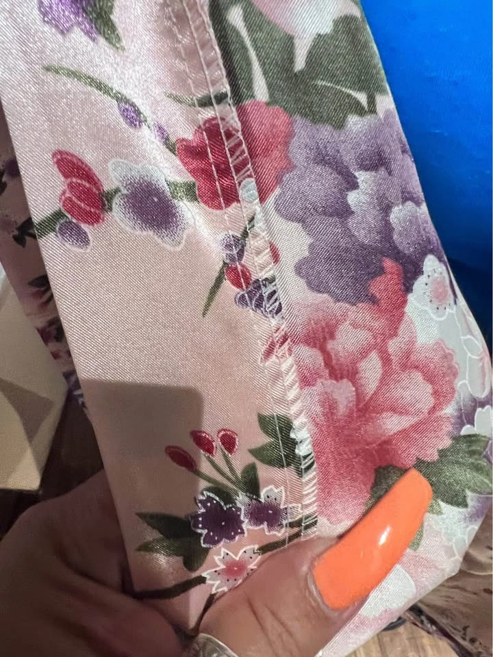 🌟NWOT! Floral Satin Kimono Robe - photo 3