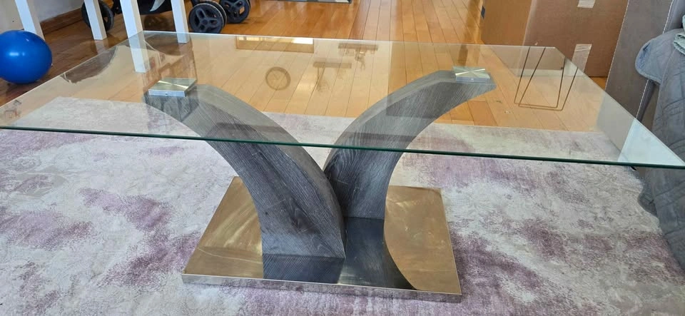 Glasstop Centre Table - Never Used - photo 2