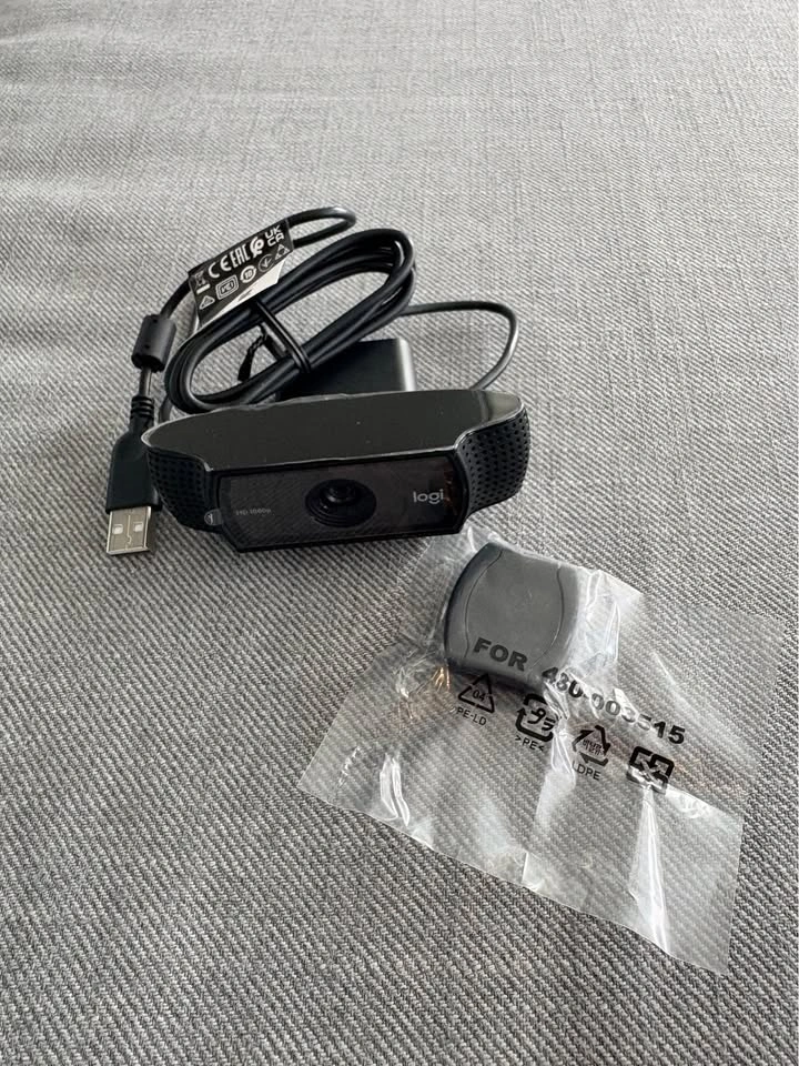 Logitech c920 Webcam Camera with lens cover - photo 2