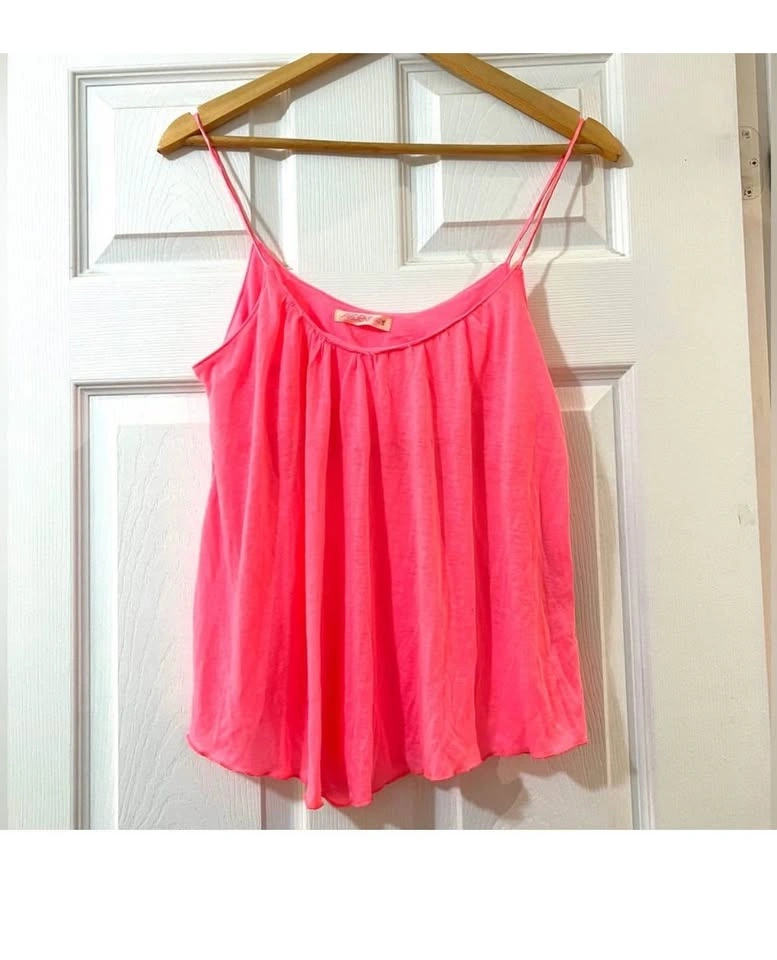 🌟NWT Hot Pink Summer tank!
