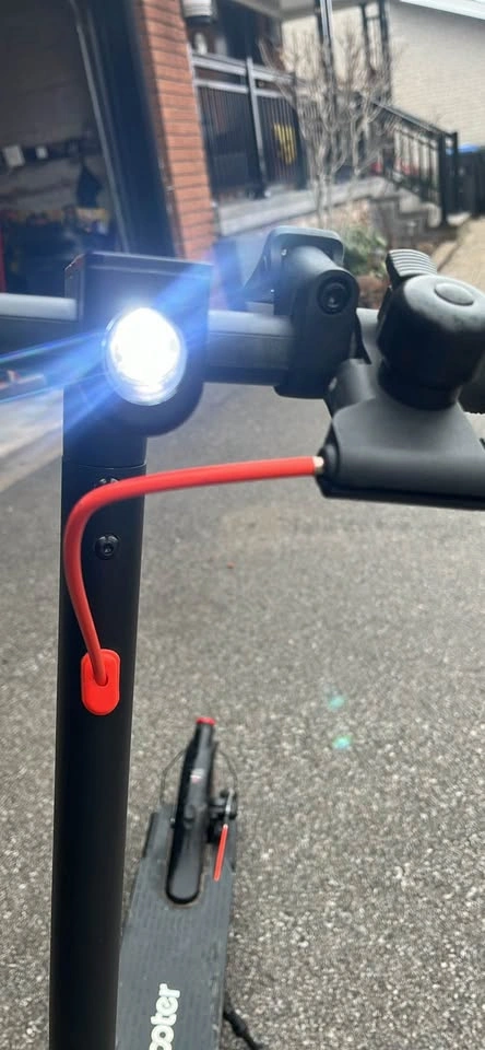 iScooter i9 Electric Scooter – Great Condition, Smooth Ride - photo 4