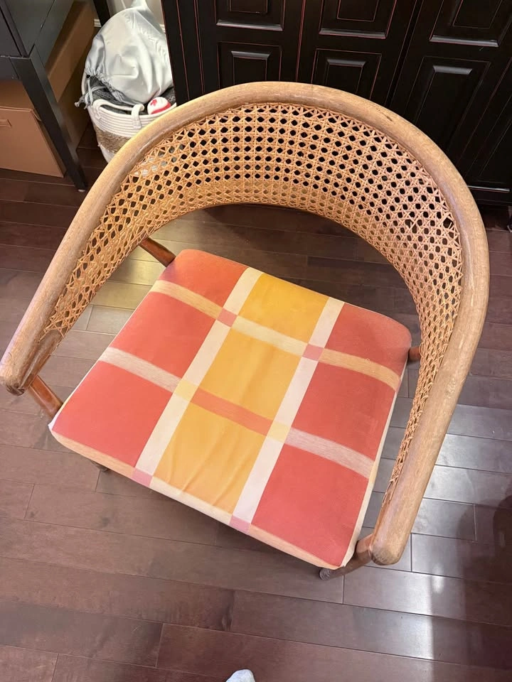 Eaton's Chair - photo 2