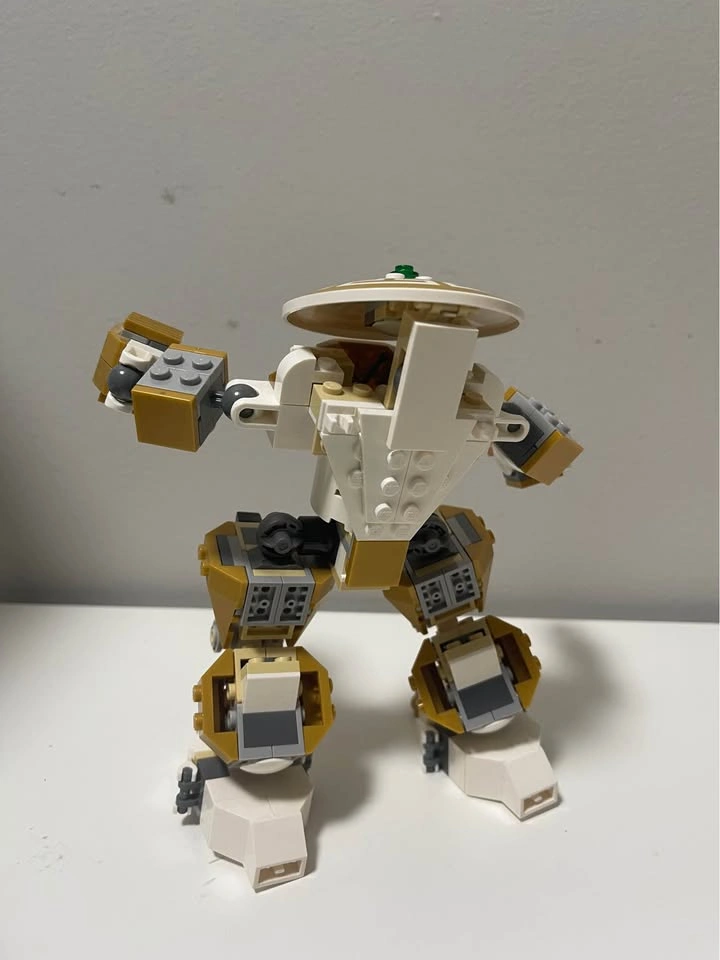 LEGO Ninjago Temple of Light Golden Mech - photo 2