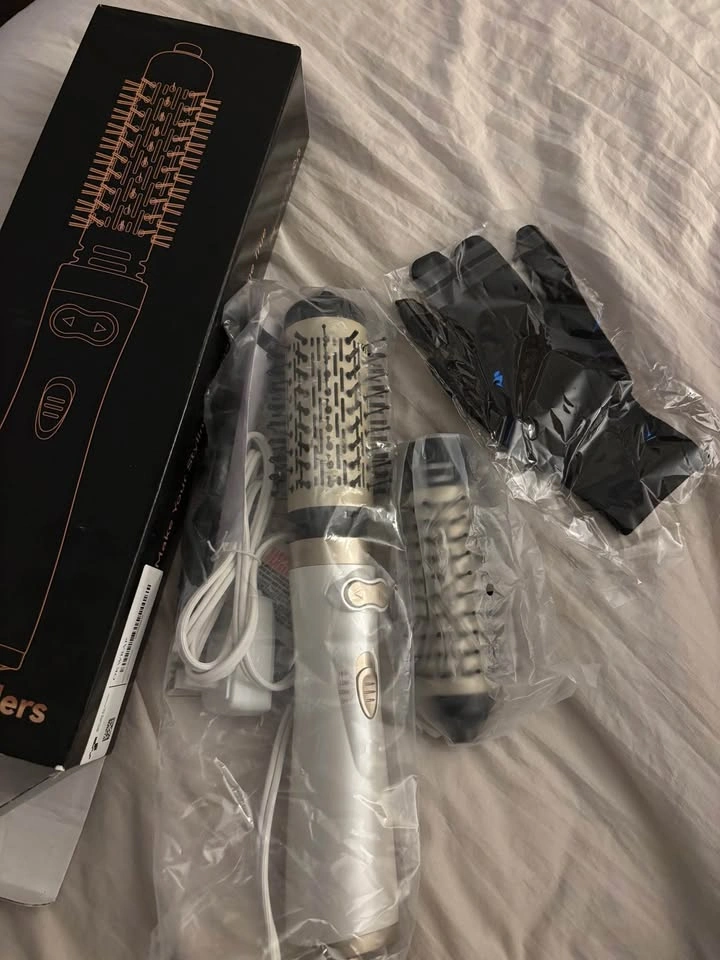 Hair Dryer Brush - photo 2