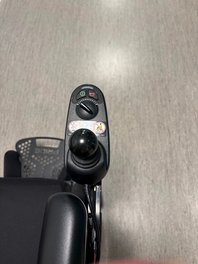 Pride Mobility Battery Powered Wheelchair - photo 4