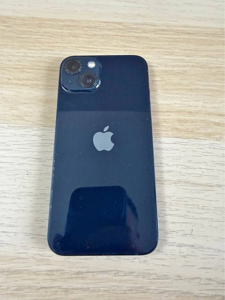 iPhone 13 Midnight Black (Unlocked) w/ Charger & Case
