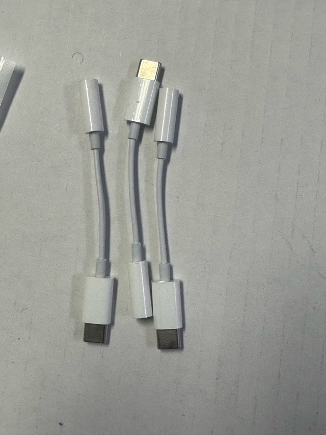 USB-C to 3.5mm Headphone Jack Adapter (3 Pack) - photo 3