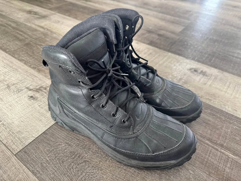 Men’s Nike Kynwood Duck Boots US 10.5 Winter Snow Rain Waterproo