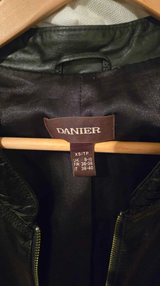 Beautiful Black Danier Leather Jacket (XS) - photo 3