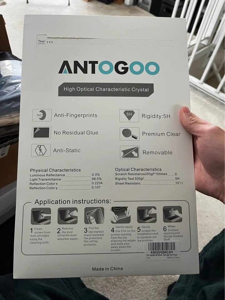 MacBook Air 15 Screen Protector (BNIB) - photo 2
