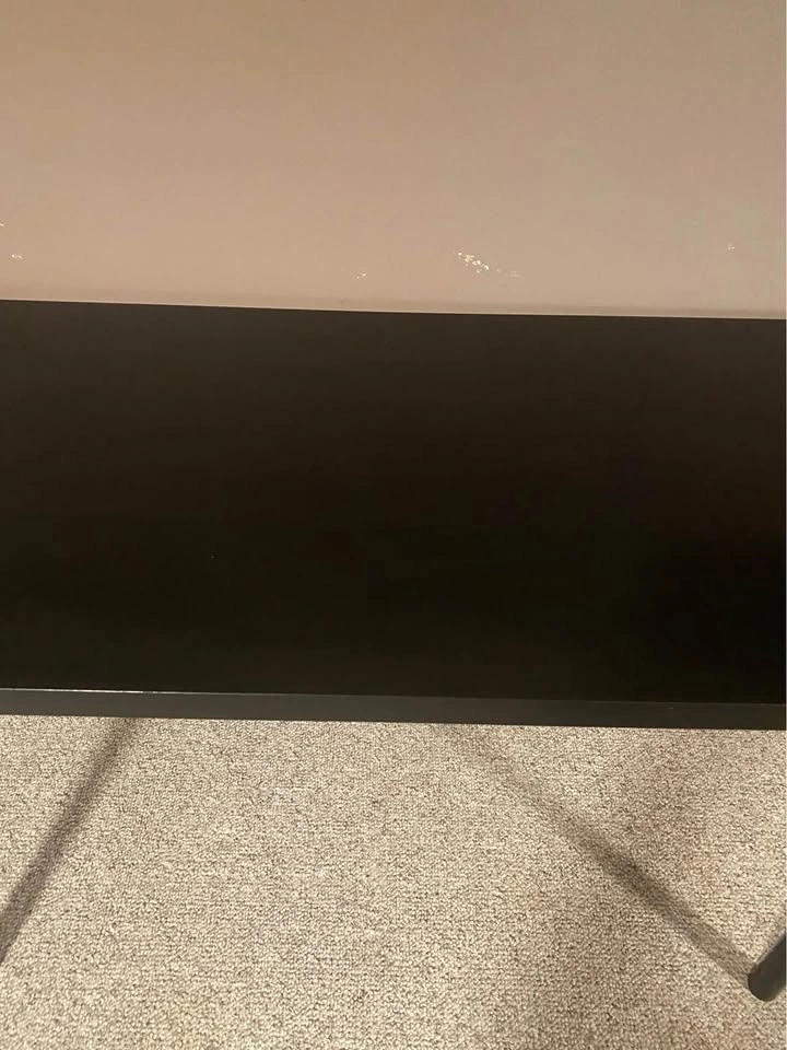 Small IKEA Desk - photo 3