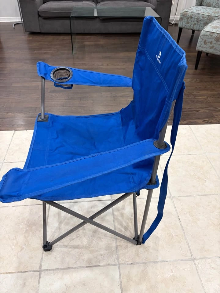 Folding Camping Chair w/ Cup Holder – Portable Outdoor Beach Law - photo 2
