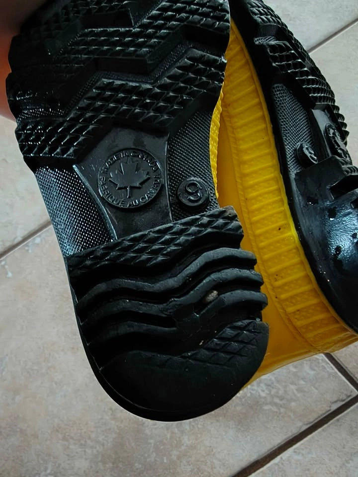 Size 9 rain boots - photo 3
