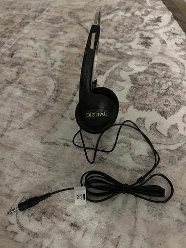 HUNTLEIGH STEREO HEADPHONES (read details)