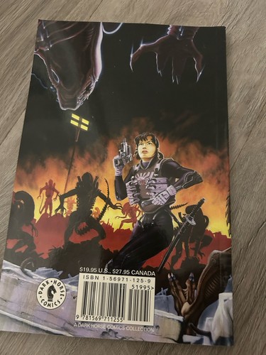 Aliens Vs. Predator (1991) TPB - Dark Horse Comics 1st Print - photo 2