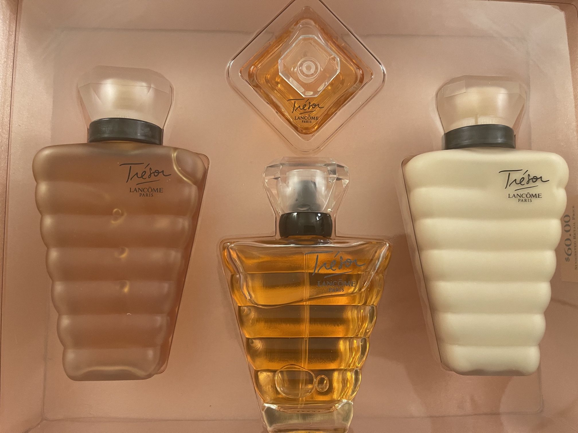 Brand New Vintage Lancôme Totally Trésor 4-Piece Perfume Set - photo 2