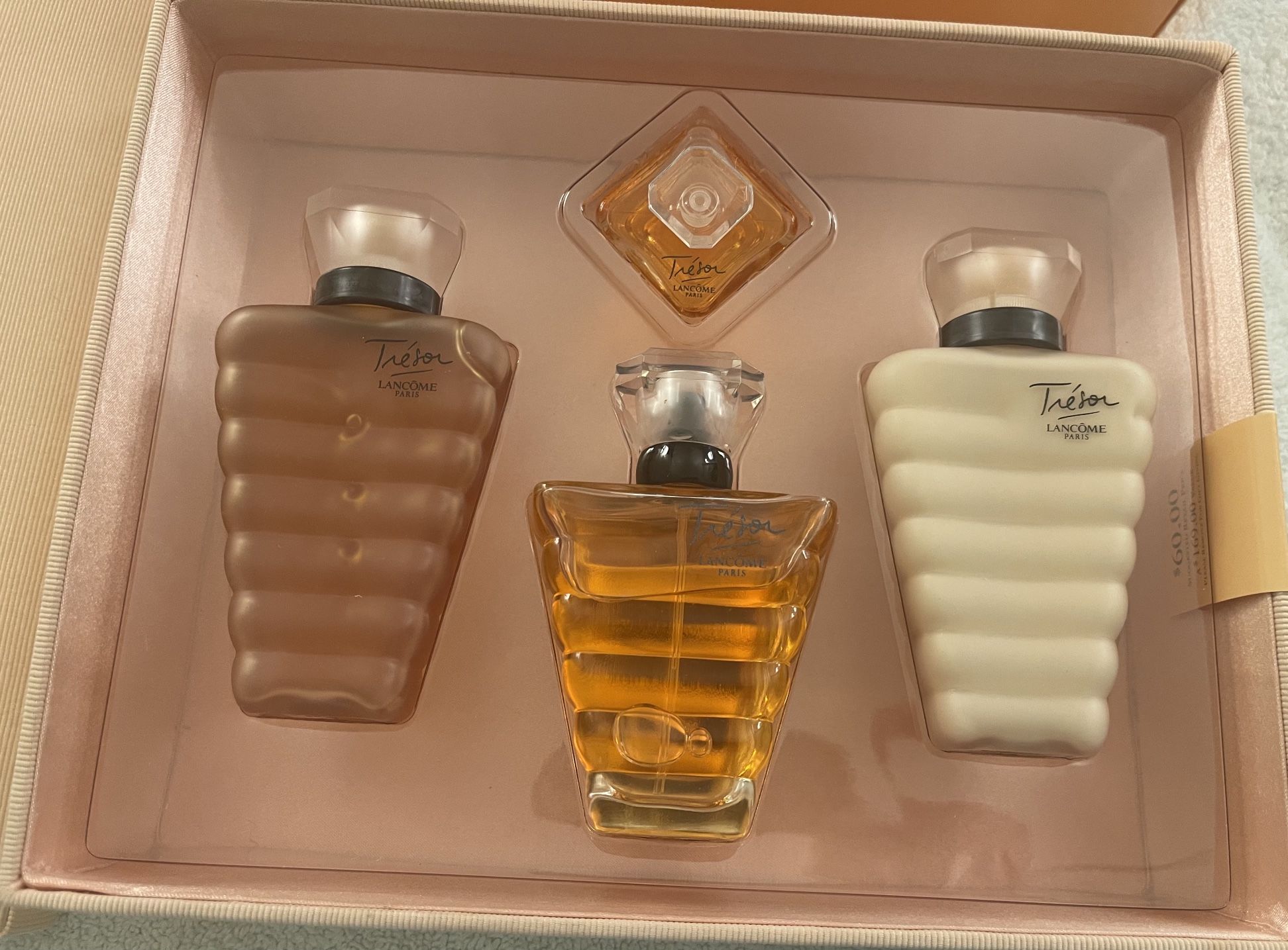 Brand New Vintage Lancôme Totally Trésor 4-Piece Perfume Set - photo 3