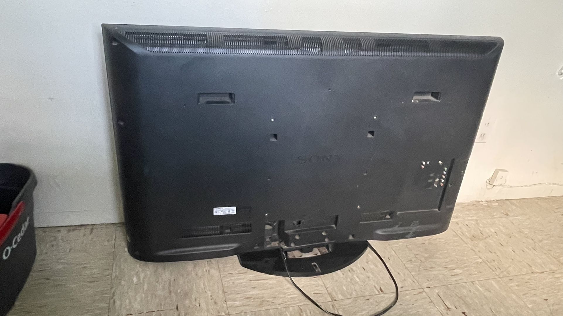46 inch Sony Bravia BX-420 TV - Excellent Condition - photo 2
