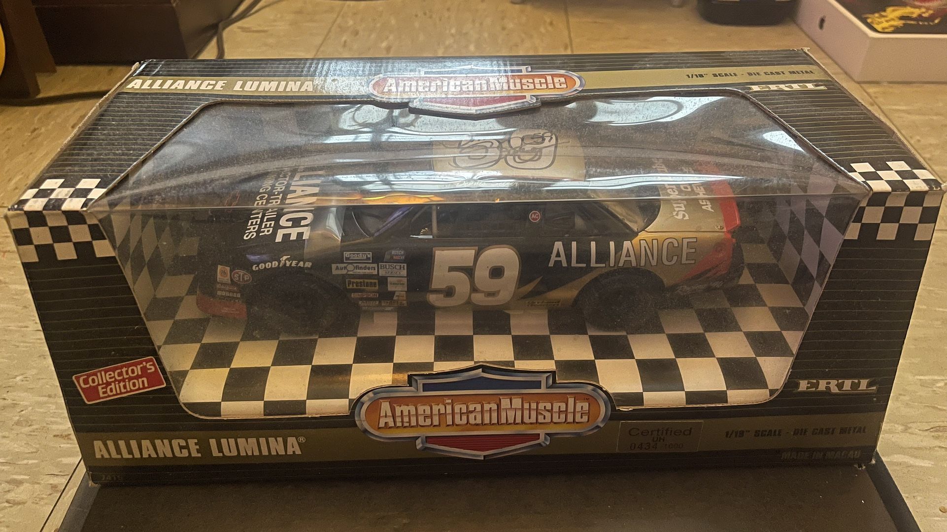 Signed Ertl American Muscle Dennis Setzer #59 Thunderbird 1/18 - photo 3