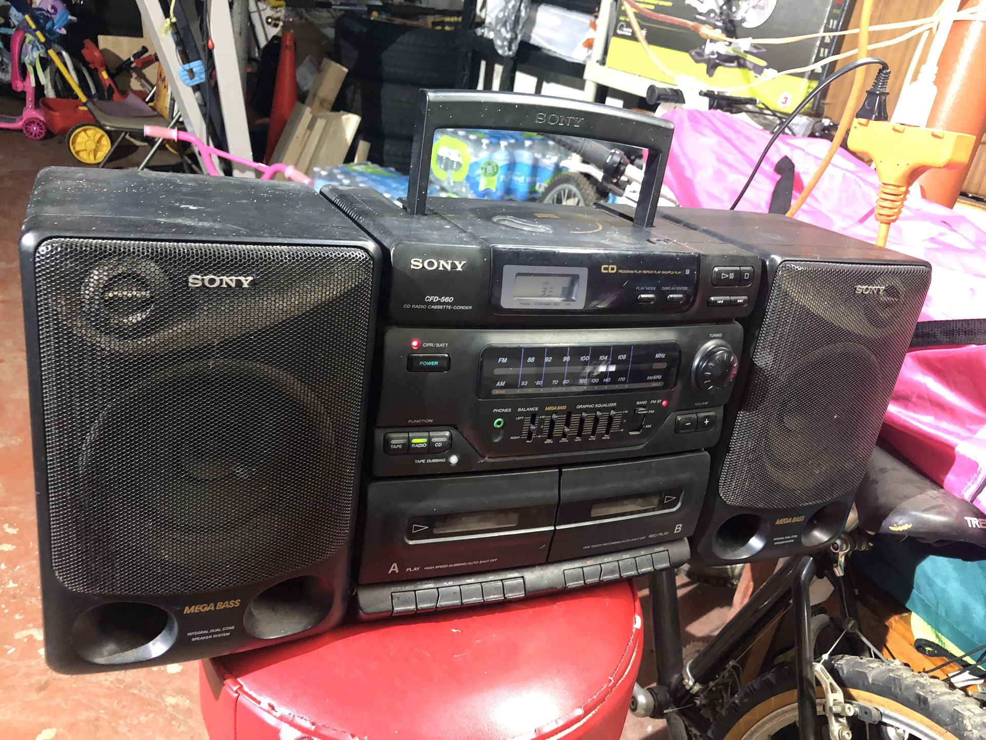 Boombox Sony CFD-560 FM/AM Repairs - photo 2