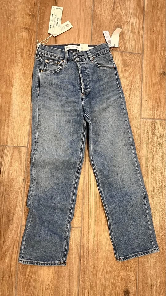 Aritzia Hi-Rise Straight Jean - photo 2