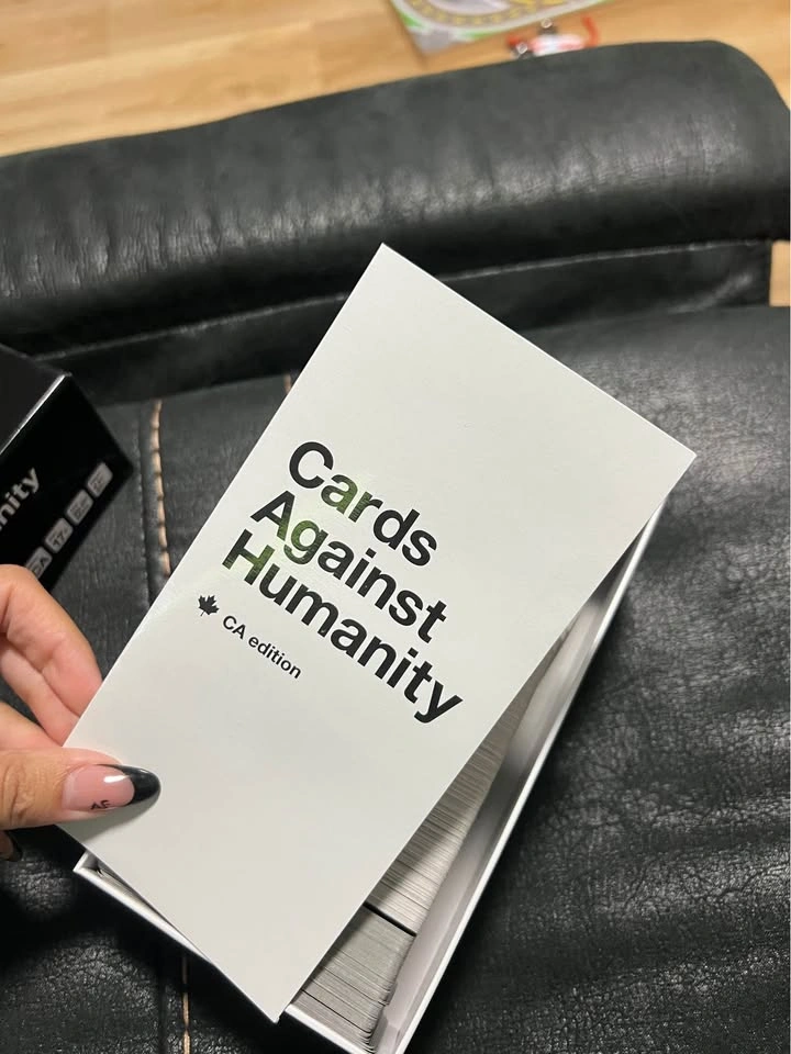 Cards Against Humanity Card Game - photo 2