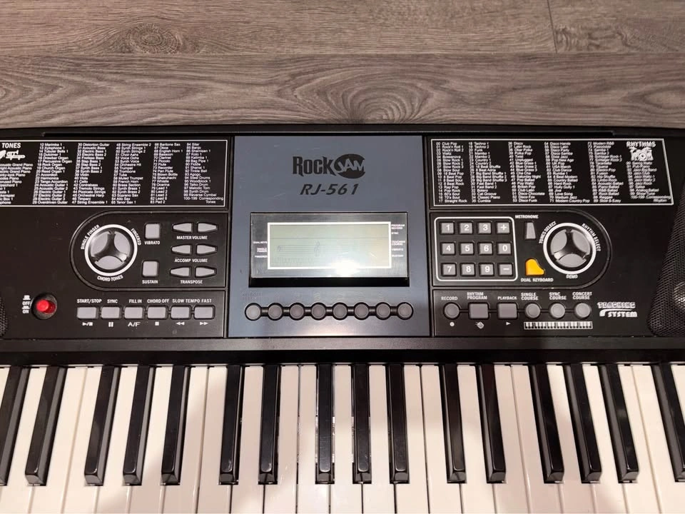 Electric Piano Keyboard - photo 3