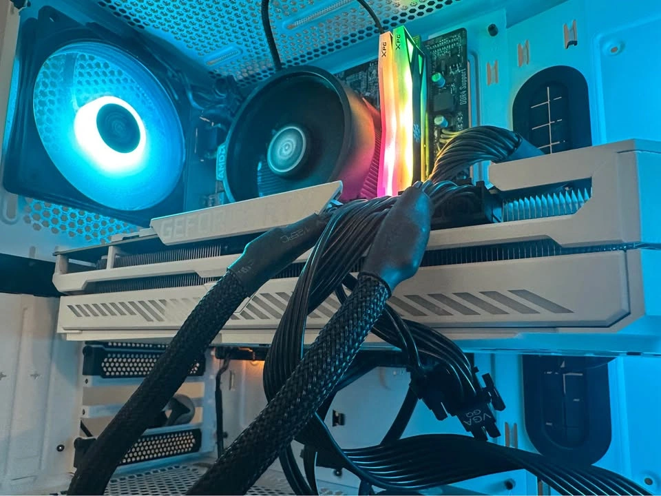 ASUS ROG Strix RTX 3080 10GB White V2 - photo 2