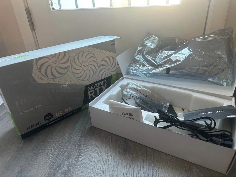 ASUS ROG Strix RTX 3080 10GB White V2 - photo 5