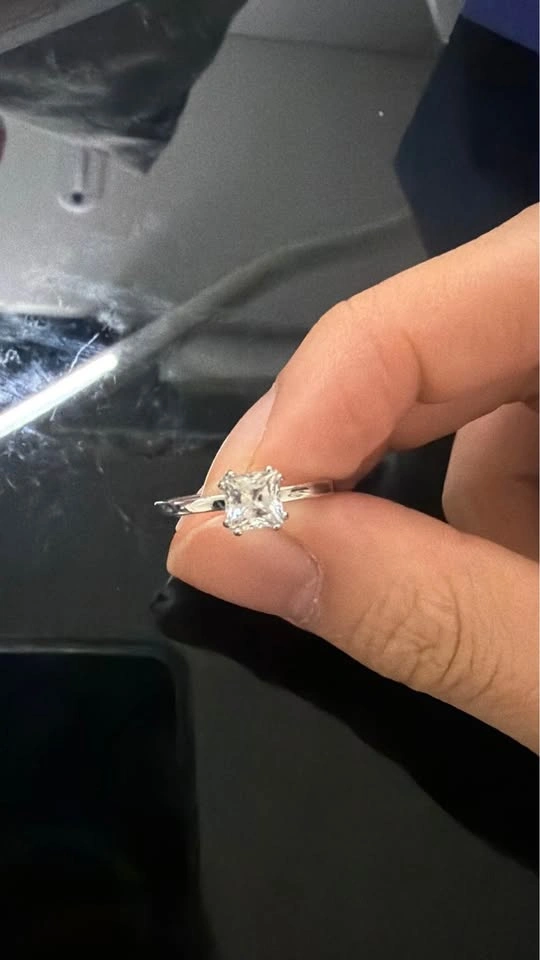 BRAND NEW Swarovski engagement ring - photo 2