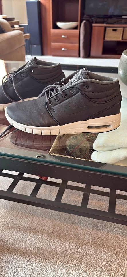 Running shoe
