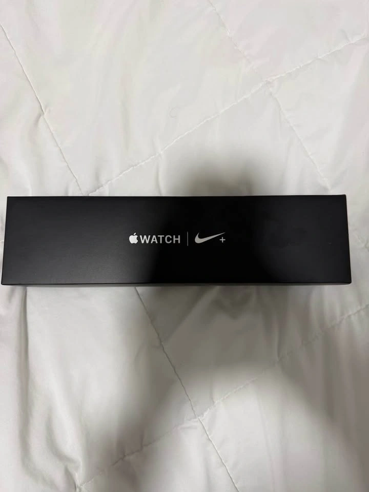 Apple Watch Series 4 44MM - photo 4