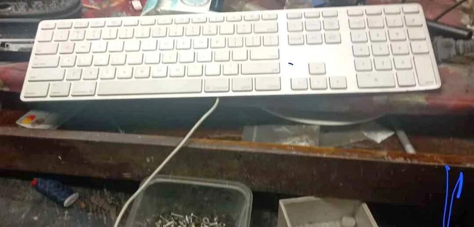 Apple Keyboard - White