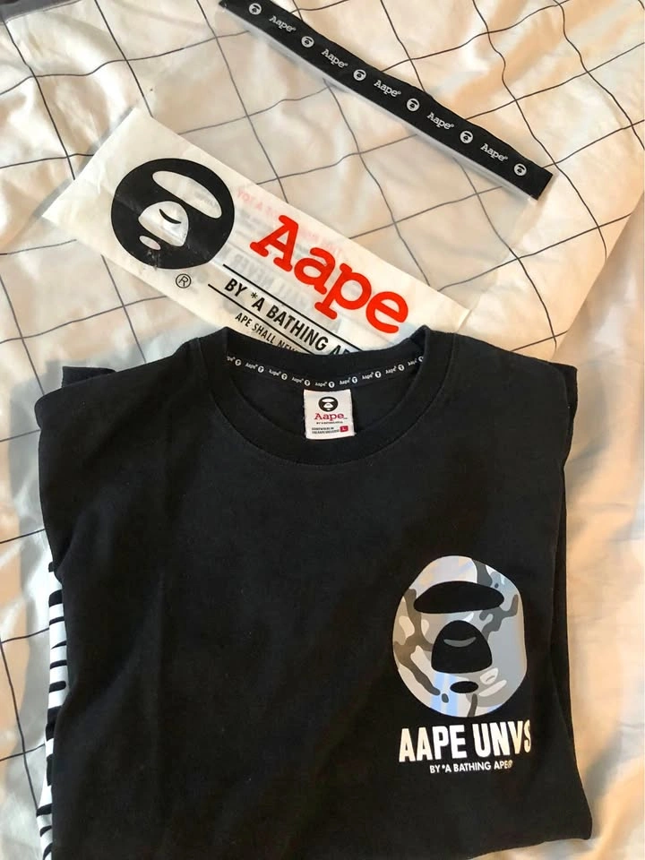 Aape Bape T-Shirt UNVS Authentic
