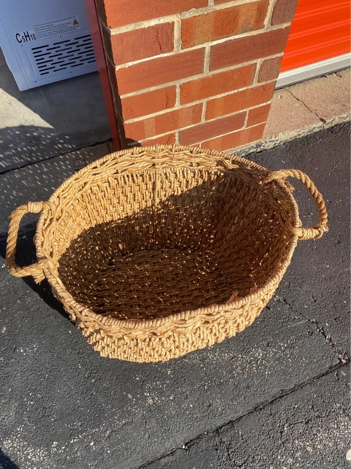 Wicker Rattan Storage Basket 24"w x 20"d x 19"h - photo 2