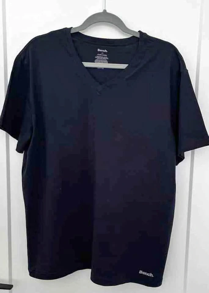 BENCH T-Shirts Size: L White/Black $5 Each - photo 5