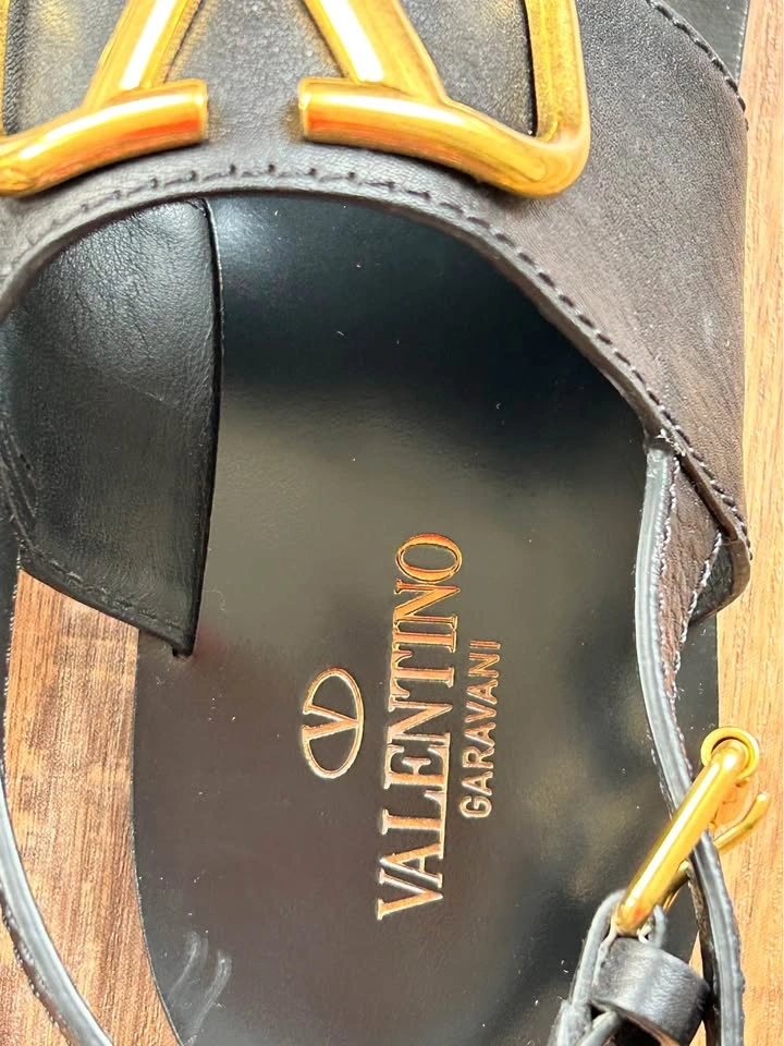 Valentino Garavani Black Gold V Logo Sandals - photo 5
