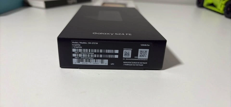Samsung Galaxy S24 FE 128GB Graphite + Accessories - photo 2