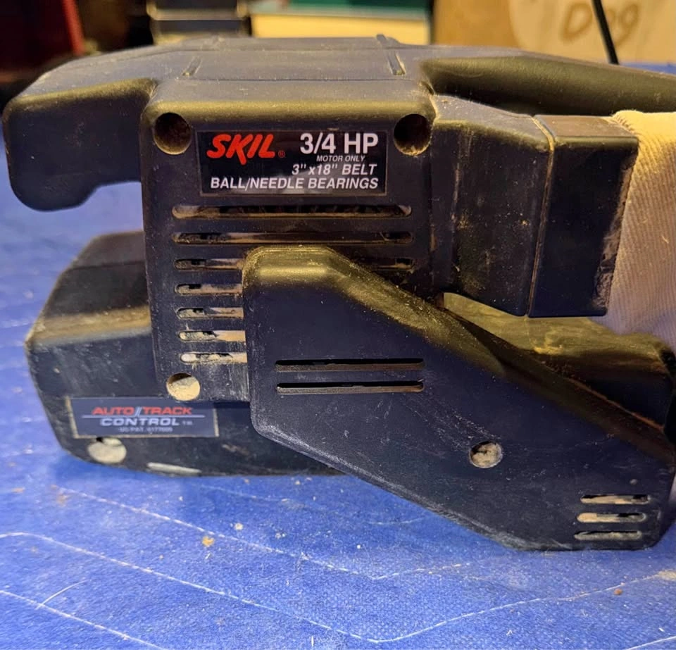 Skil Model 7313 Belt Sander 3/4HP Auto Track 3"x18"