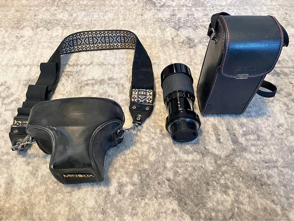 Vintage Minolta X-300 & Sigma Zoom 70-210mm Lens