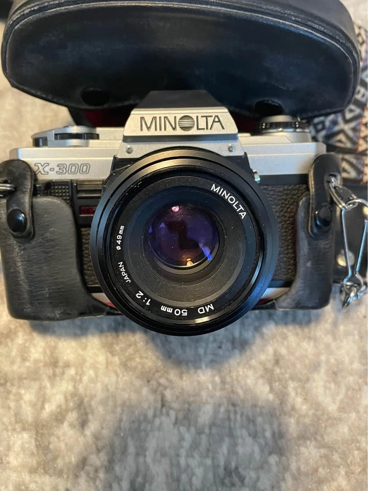 Vintage Minolta X-300 & Sigma Zoom 70-210mm Lens - photo 3