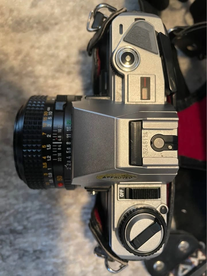 Vintage Minolta X-300 & Sigma Zoom 70-210mm Lens - photo 5