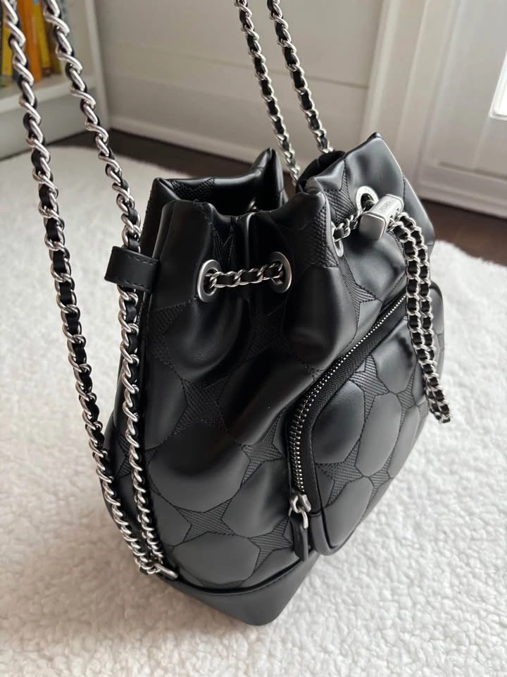 NWT PEDRO Black Quilted Maisie 2-Way Chain Bucket Bag - photo 3