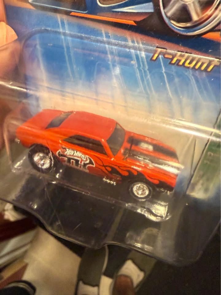 Hot Wheels 1967 Camaro 10th Anniversary T-Hunt - photo 2