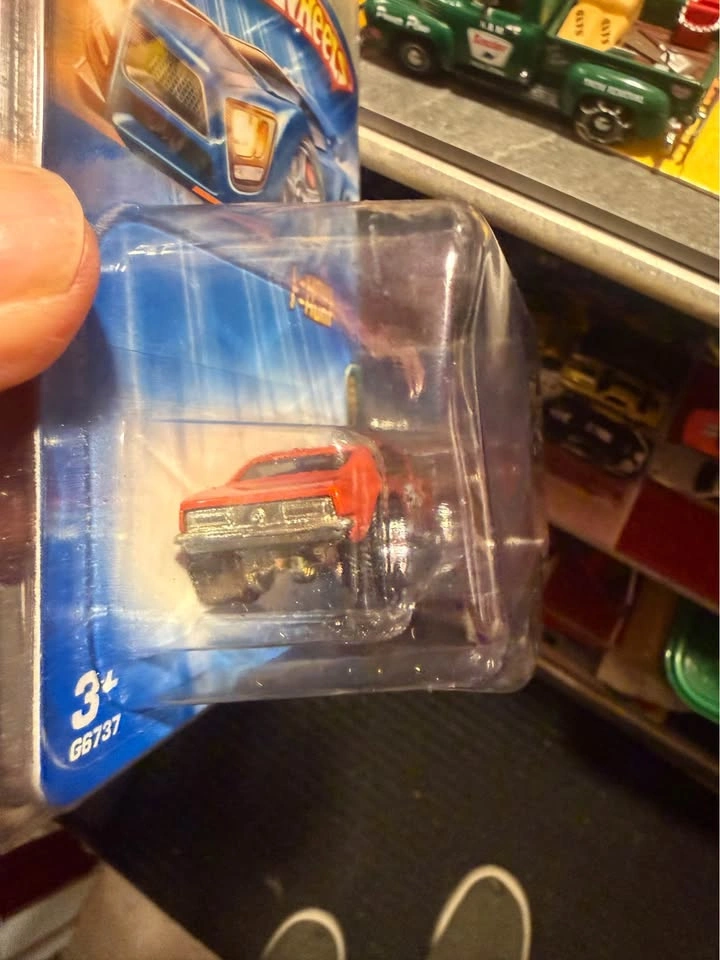 Hot Wheels 1967 Camaro 10th Anniversary T-Hunt - photo 4