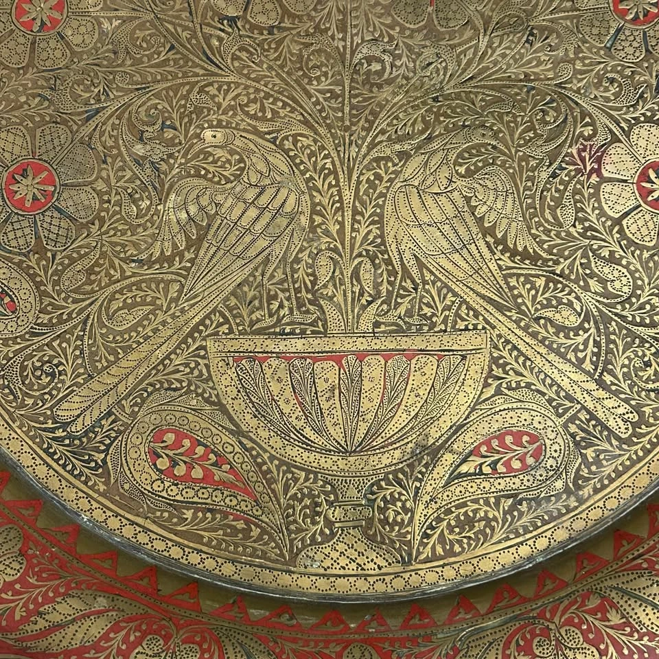 Vintage Hand-Etched Brass Wall Plaque / Tray – Peacock & Floral - photo 2