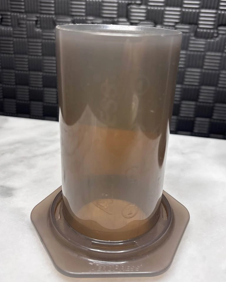Aeropress Portable Coffee Maker - Good Condition, Filters Includ - photo 3