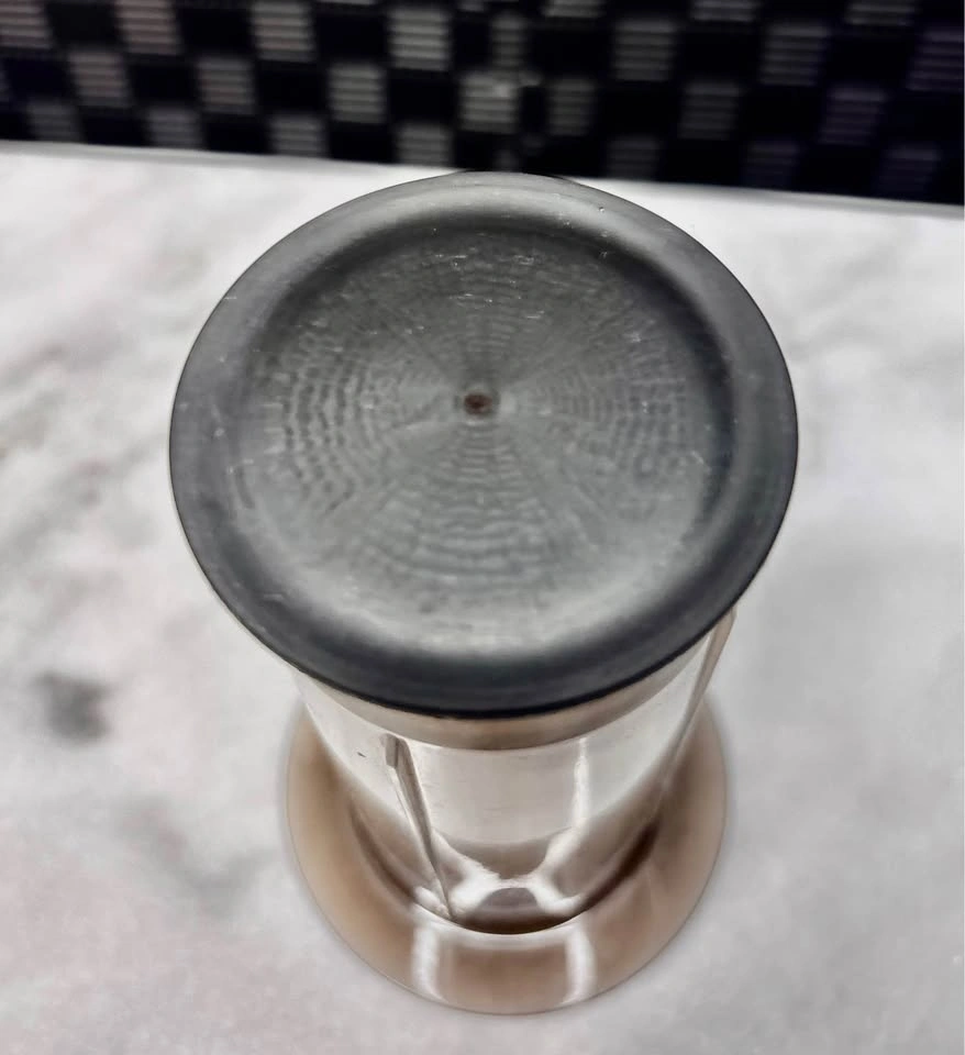 Aeropress Portable Coffee Maker - Good Condition, Filters Includ - photo 4