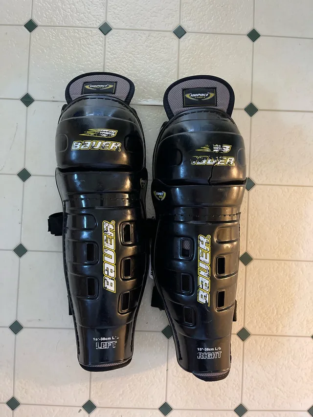 Bauer Impact Hockey Shin Guards thumbnail